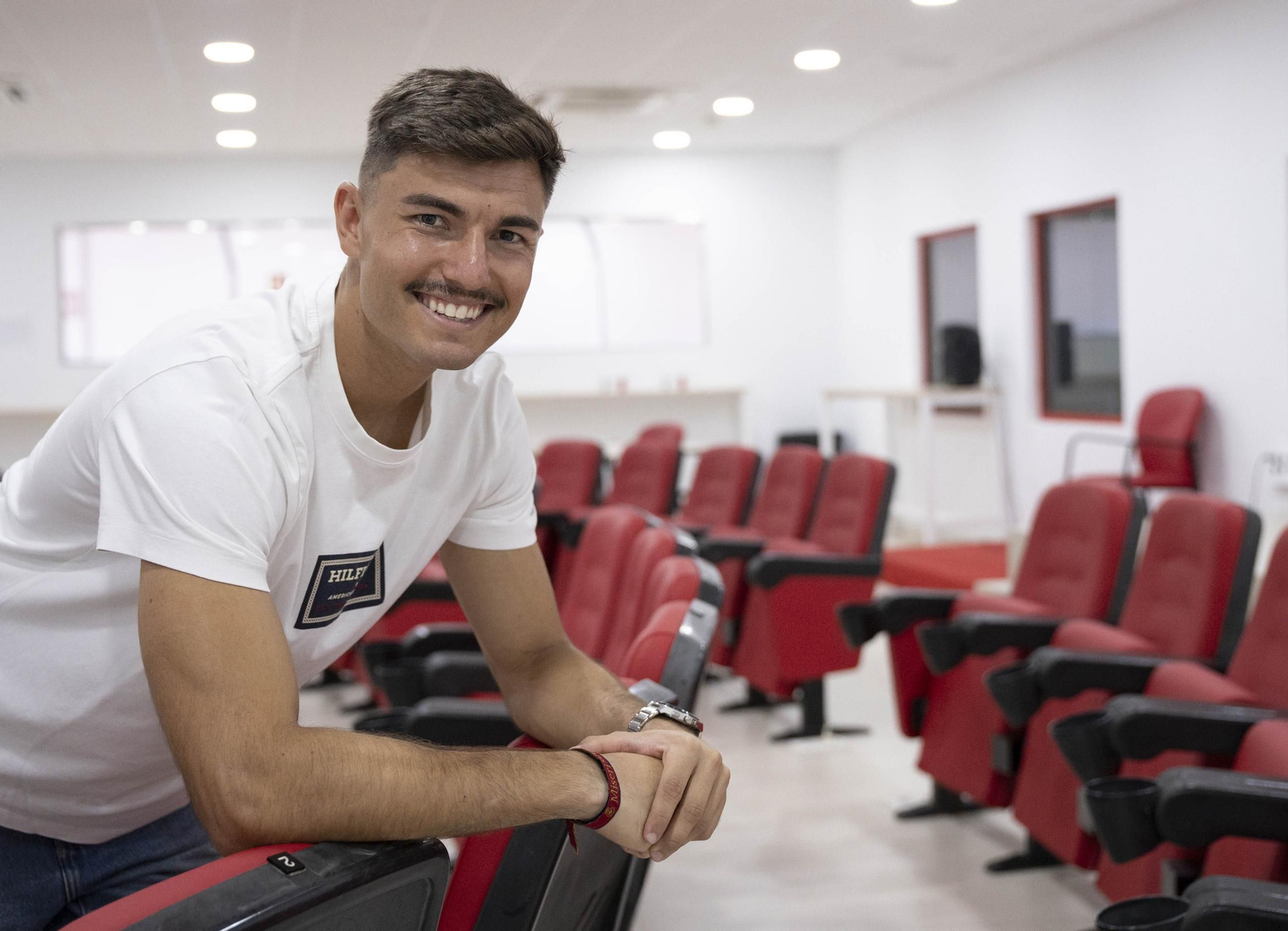 El guardameta, en la sala de prensa del Estadio de los Juegos Mediterráneos.