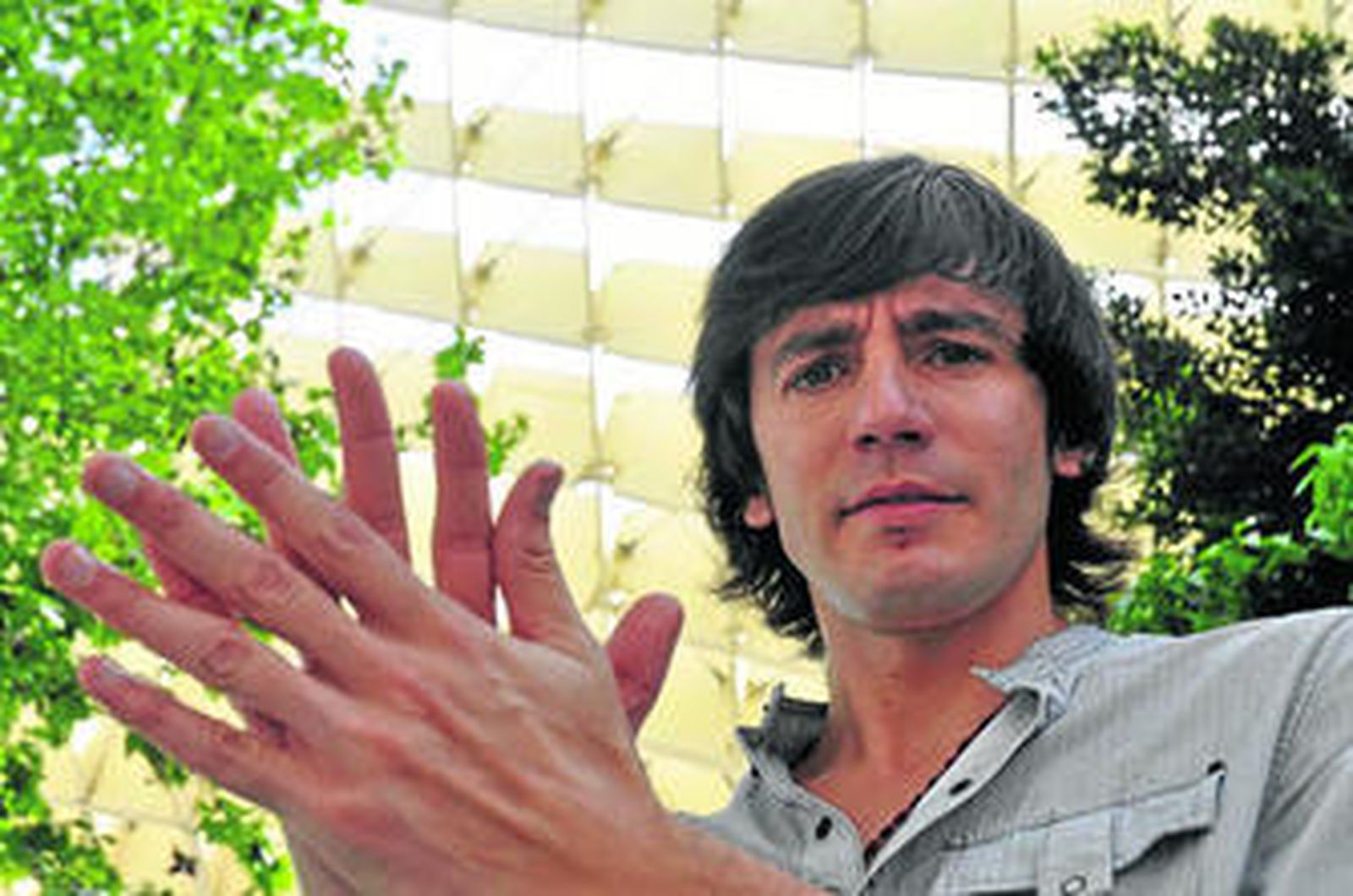 El Junco dirige el montaje 'Mirando al pasado', que interpreta junto a Loly Flores y Susana Casas.