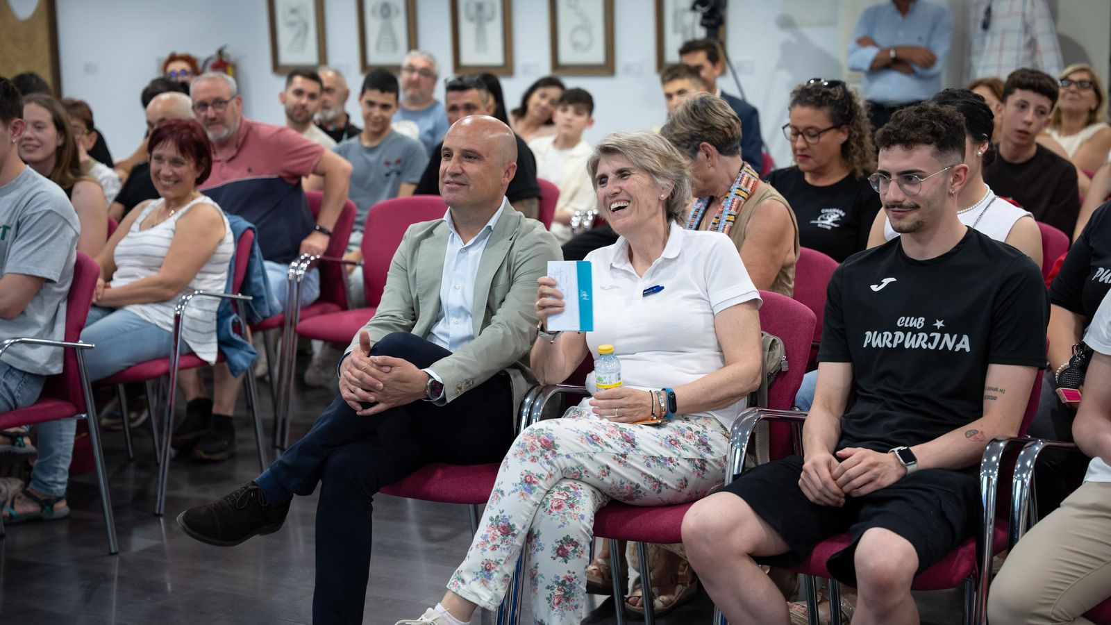 La periodista Paloma del Río en su asiento antes de moderar la mesa de debate bajo el título ‘Pasado, Presente y Futuro de la Gimnasia Rítmica Masculina’.
