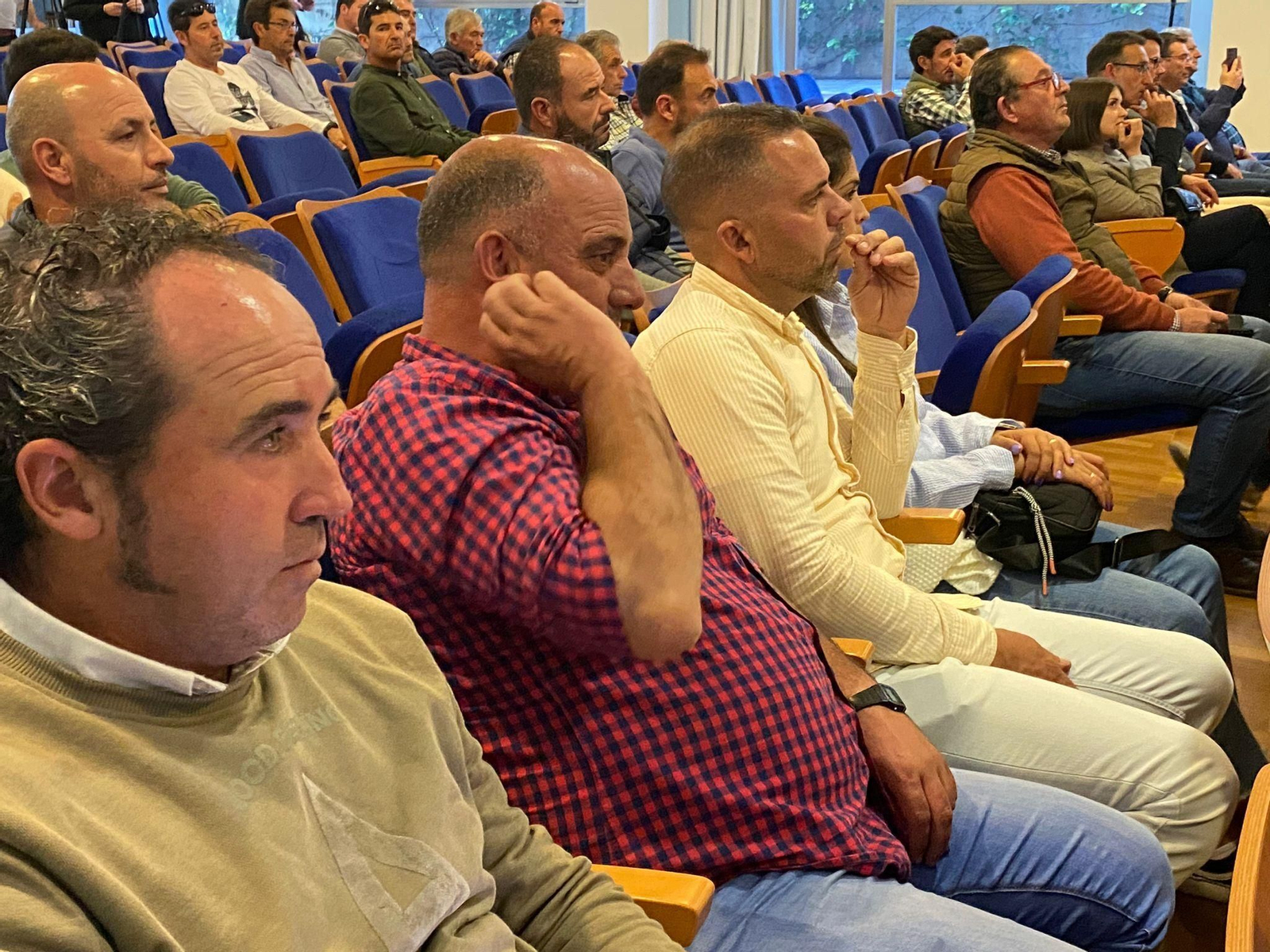 Las mejores fotografías del acto de presentación en Palos del libro de Cajamar sobre el futuro del regadío