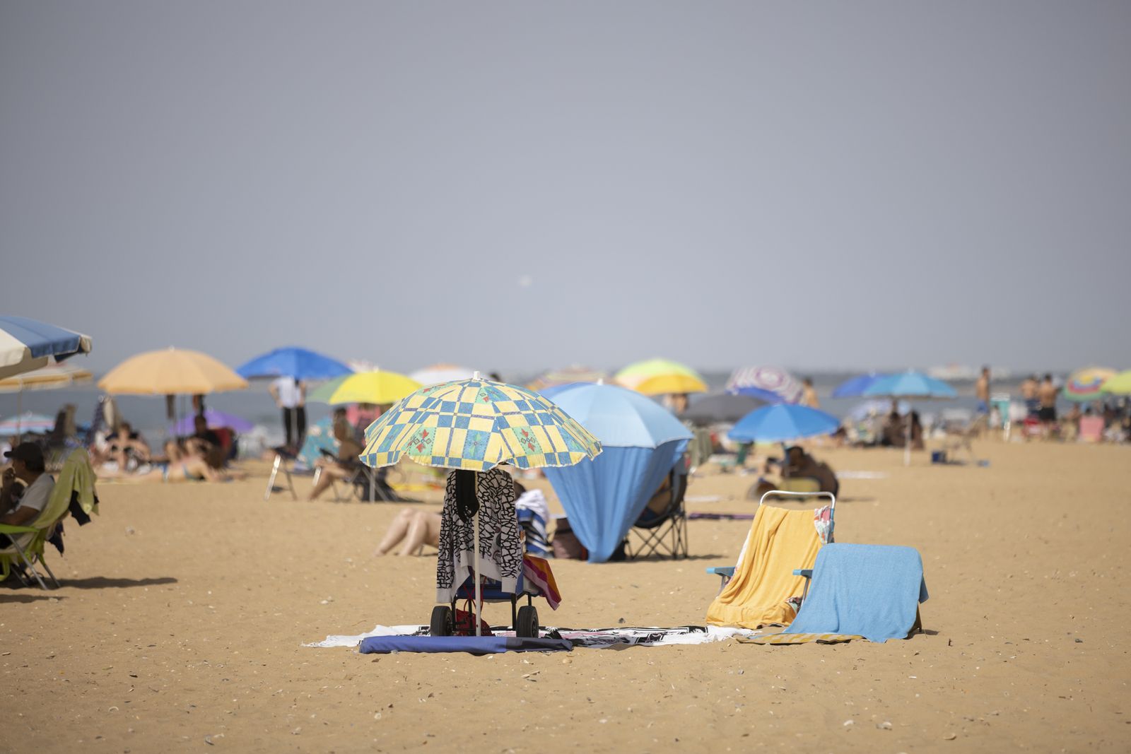 Imágenes del ambiente en las playas en este sábado 8 de abril