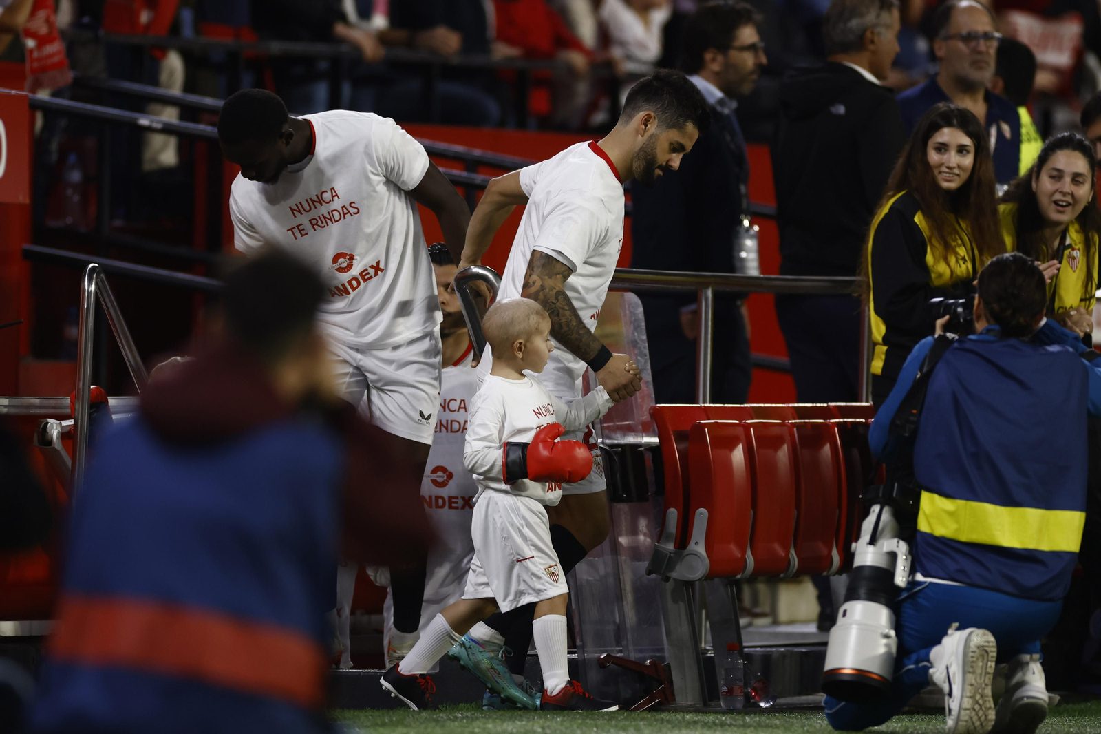 Búscate en las fotos del Sevilla FC-Real Sociedad