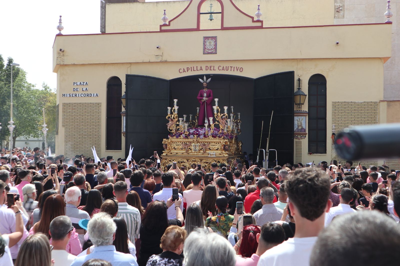 Lunes Santo, Hermandad del Cautivo