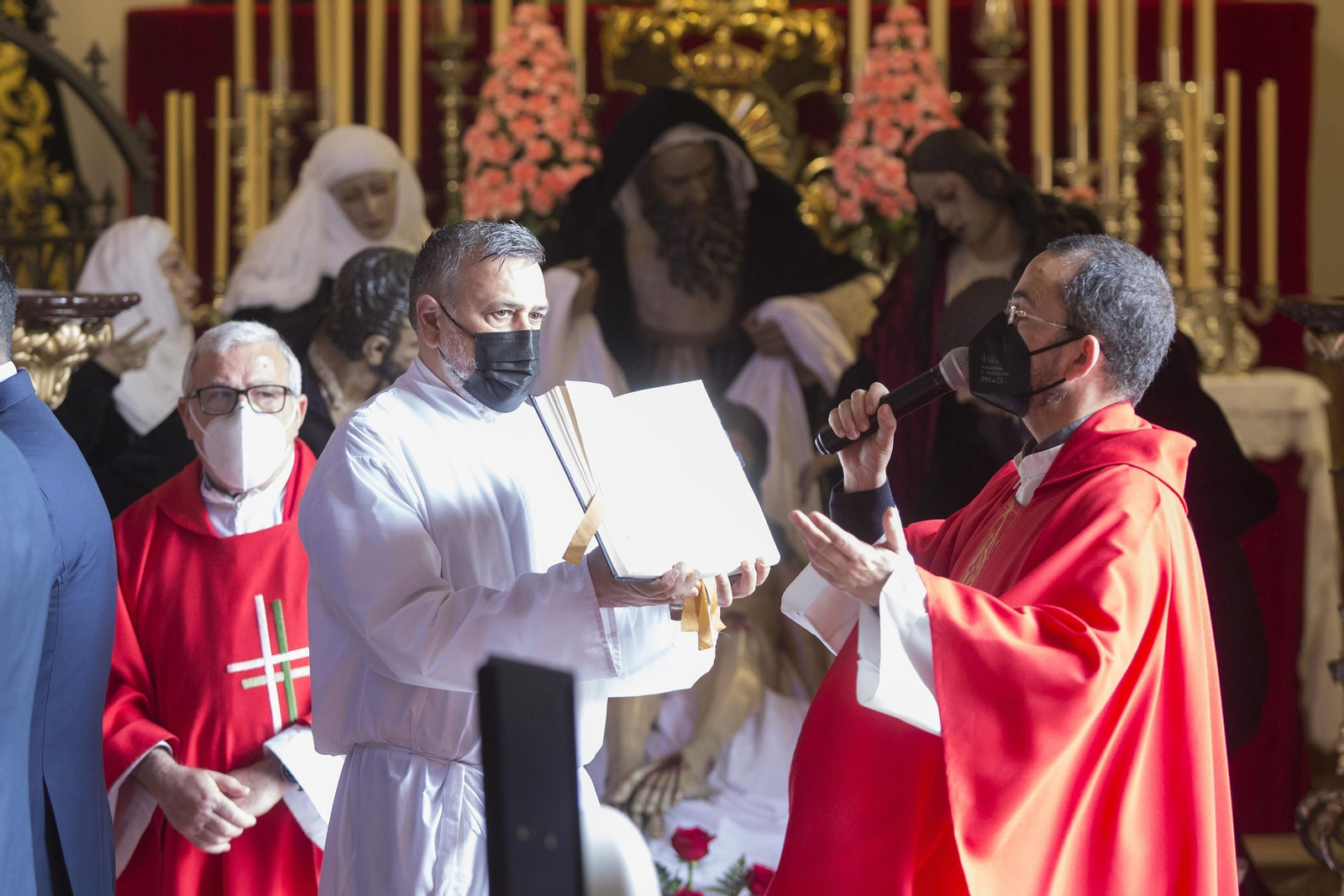 Las fotos del Domingo de Ramos, con largas colas en los templos