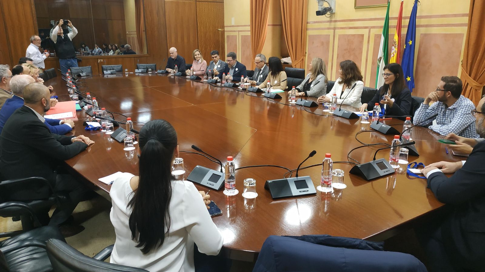 Encuentro mantenido con Marta Bosquet en el Parlamento Andaluz.