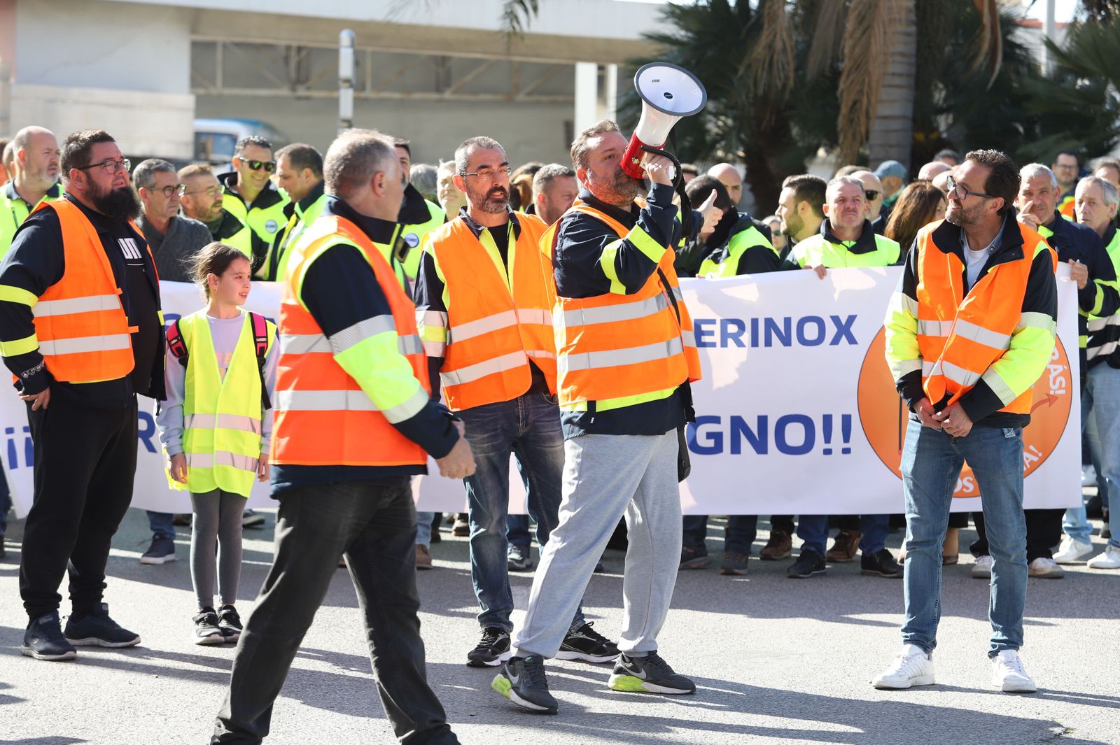 Las fotos de la manifestación de los trabajadores en huelga de Acerinox en Algeciras