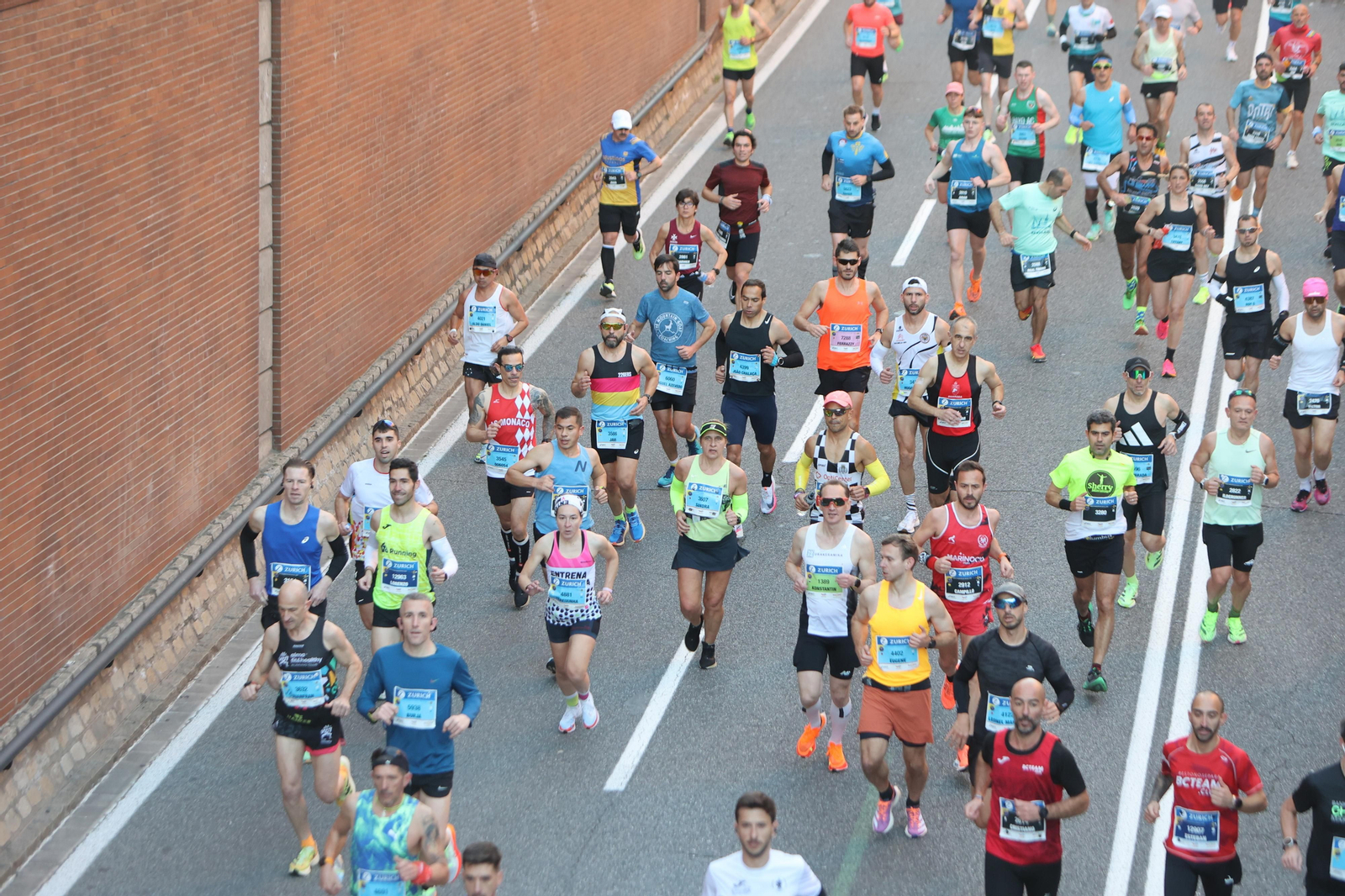 Búscate en la Zurich maratón de Sevilla