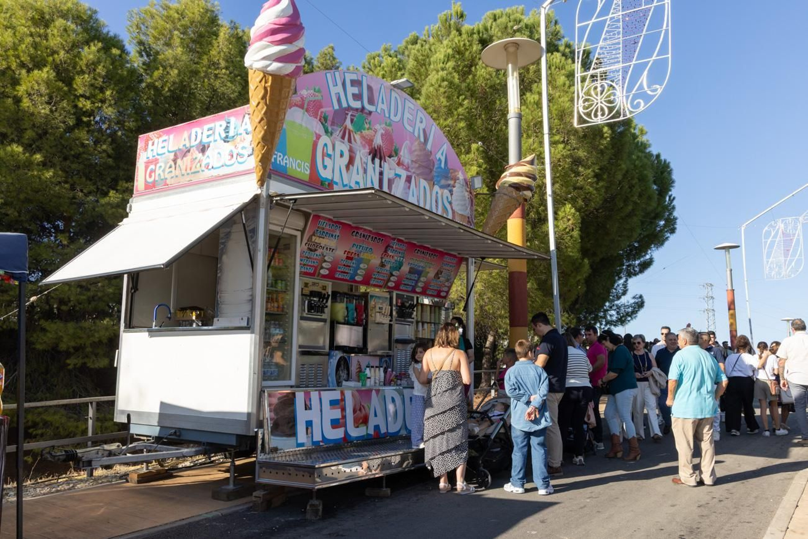 Así disfrutan los jiennenses del día grande de la feria de San Lucas