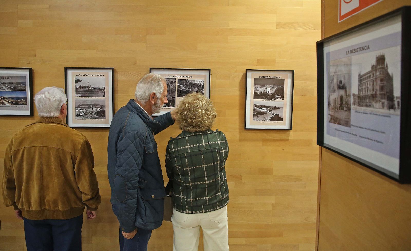 Fotos de la exposición 'Diez años de imágenes con Memoria de Algeciras'