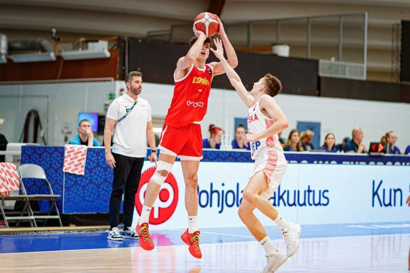 Eurobasket sub 18: Mario Saint-Supéry da un recital y evita el descenso de España