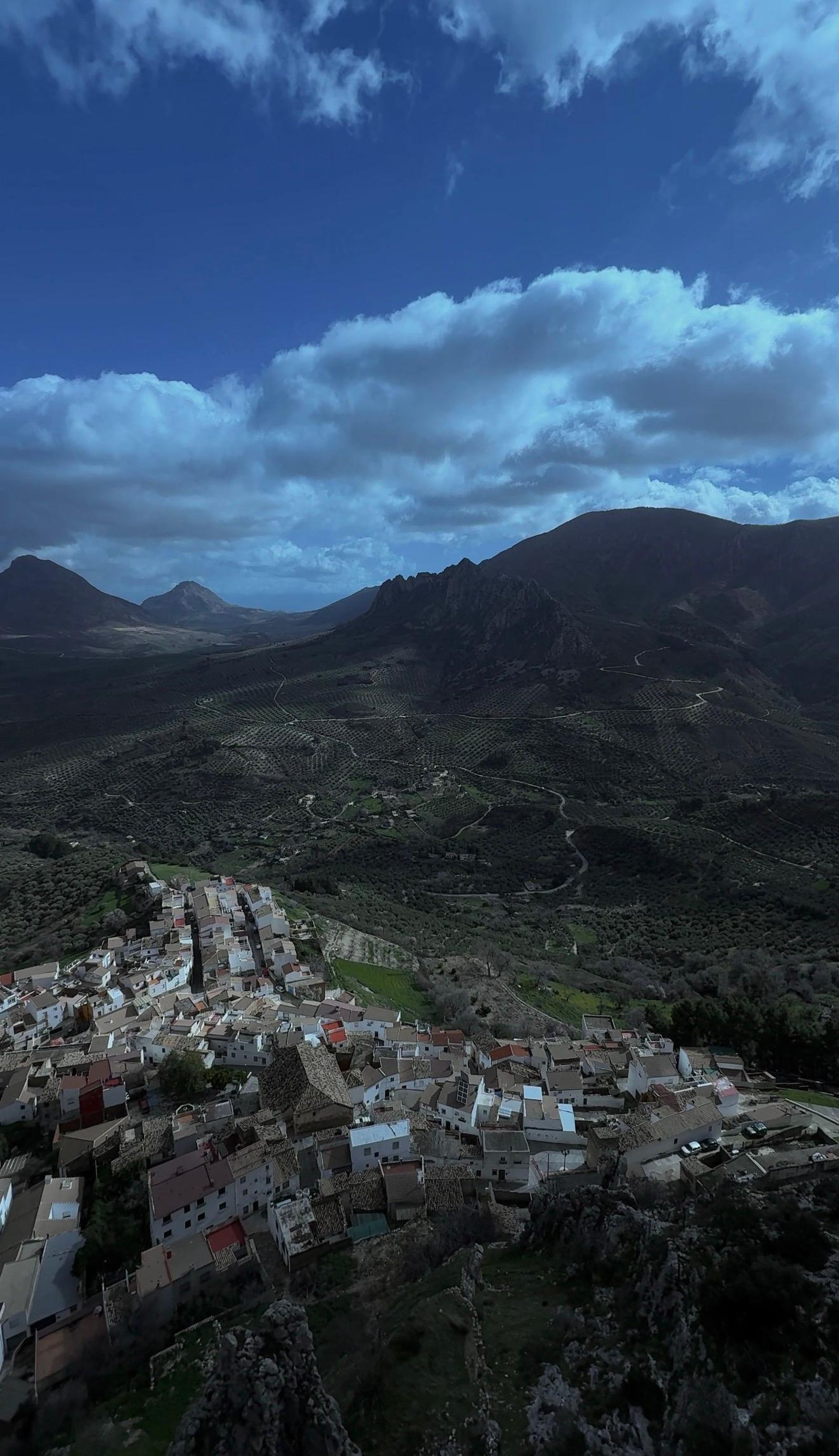 Albanchez de Mágina desde el castillo.