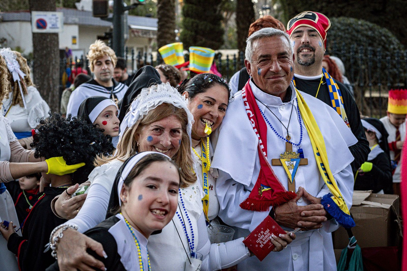 Las mejores imágenes de la Cabalgata del Humor del Carnaval de Cádiz 2026