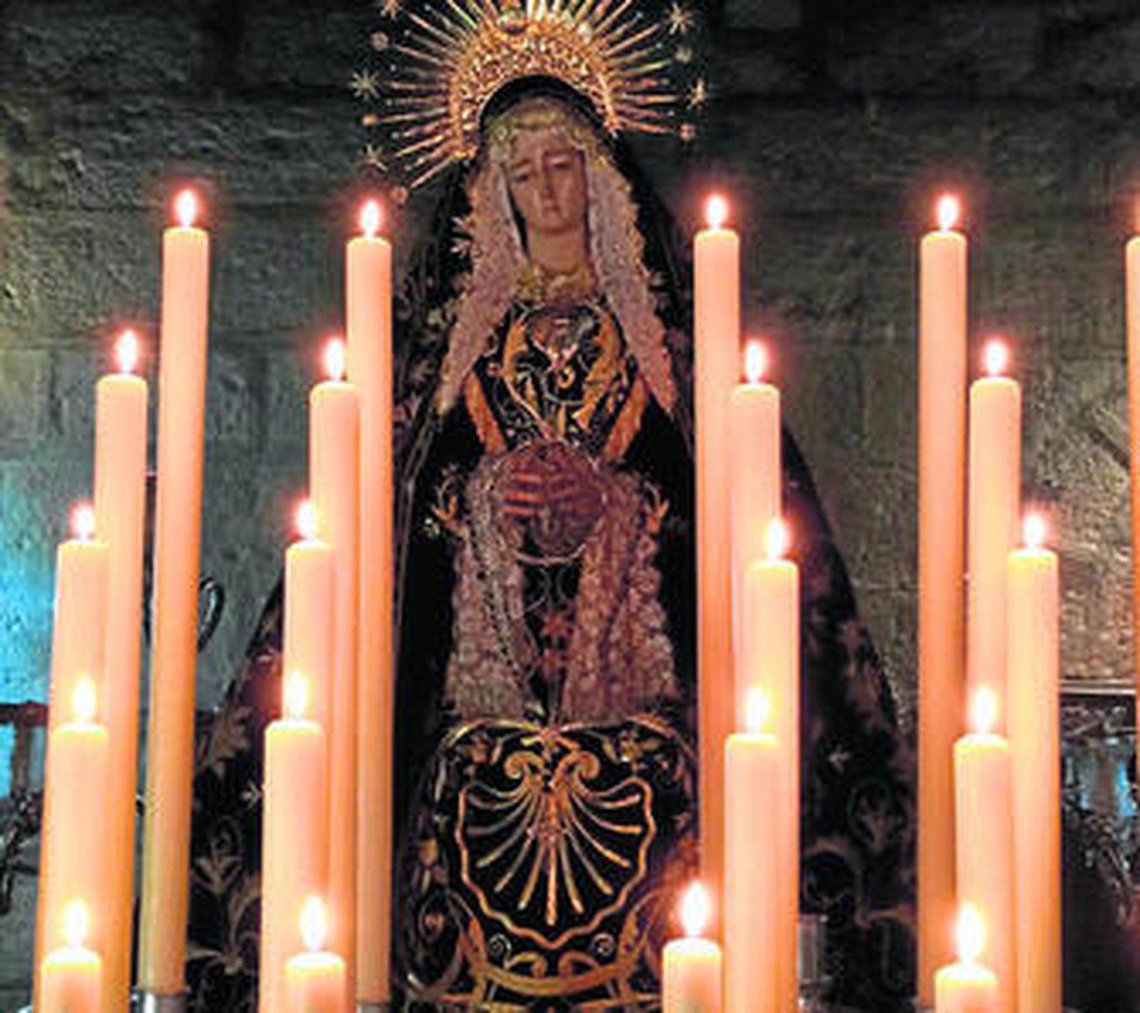 La Virgen de La Soledad con la nueva saya.