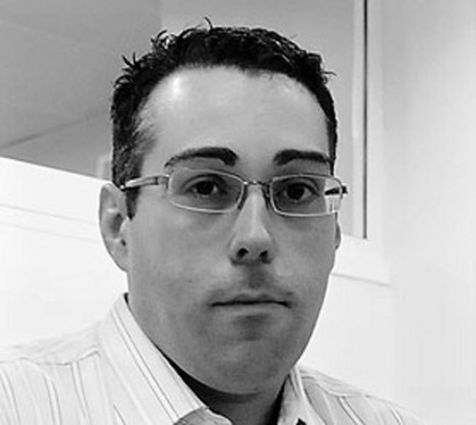 Lleva 15 años dedicado al consumo.