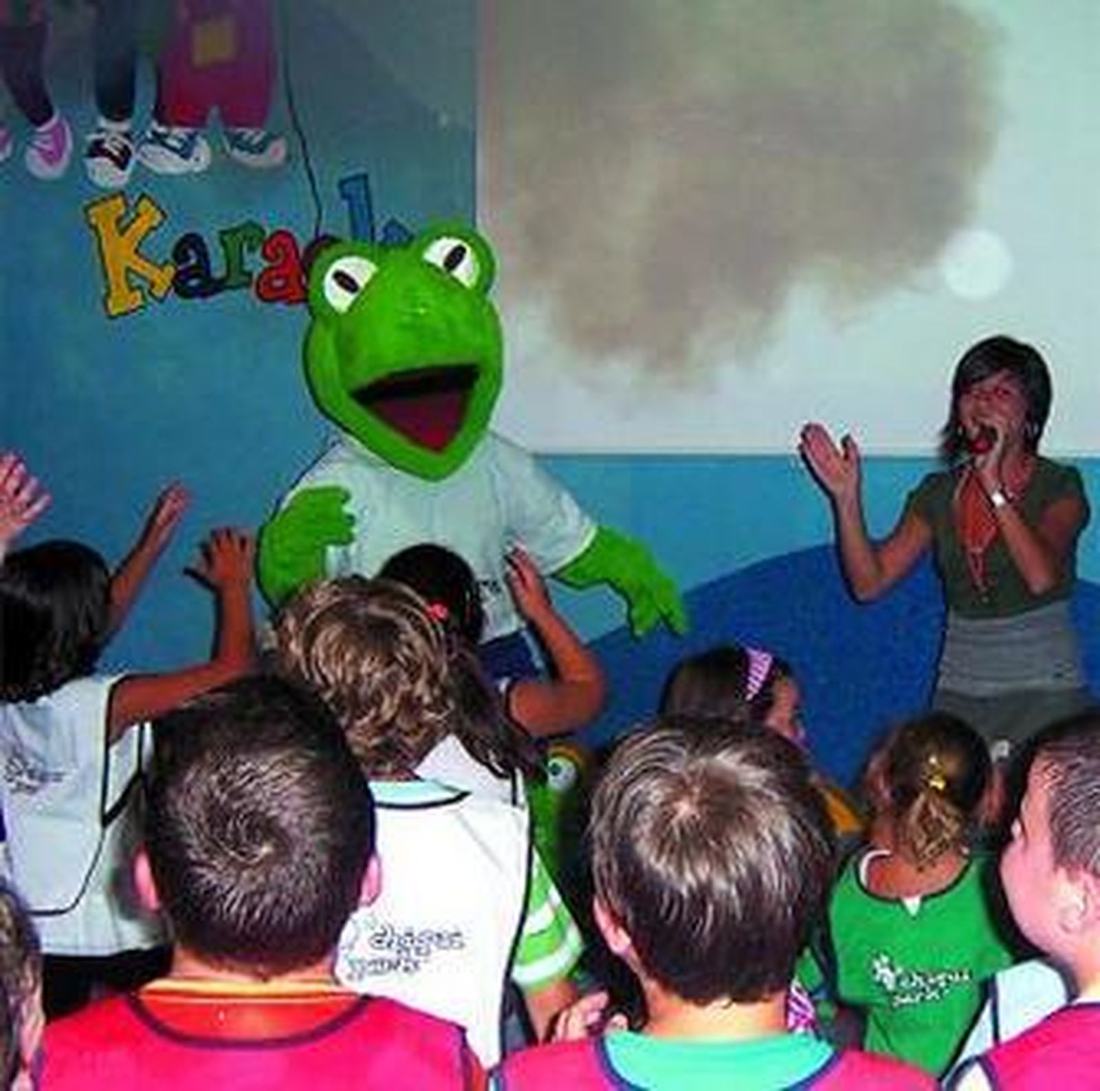 Entre bolas anda el juegoLa web de los del mediometro.comDisney Channel es ya gratis por la TDT