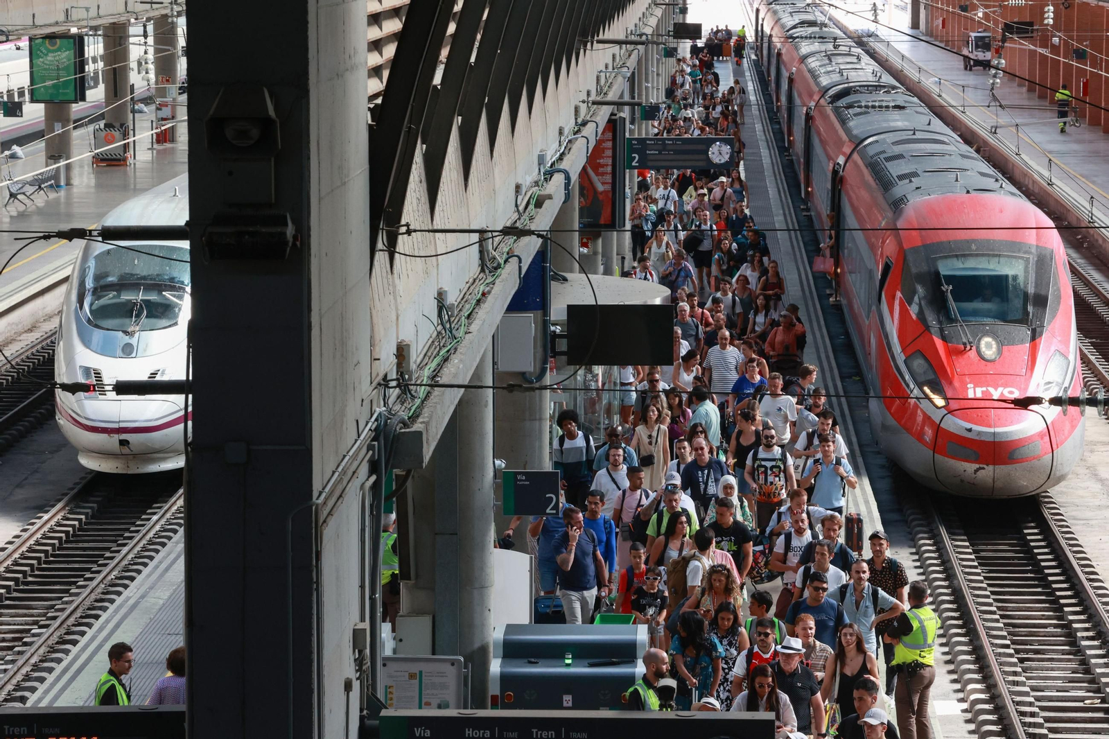 Trenes en la estación de Santa Justa