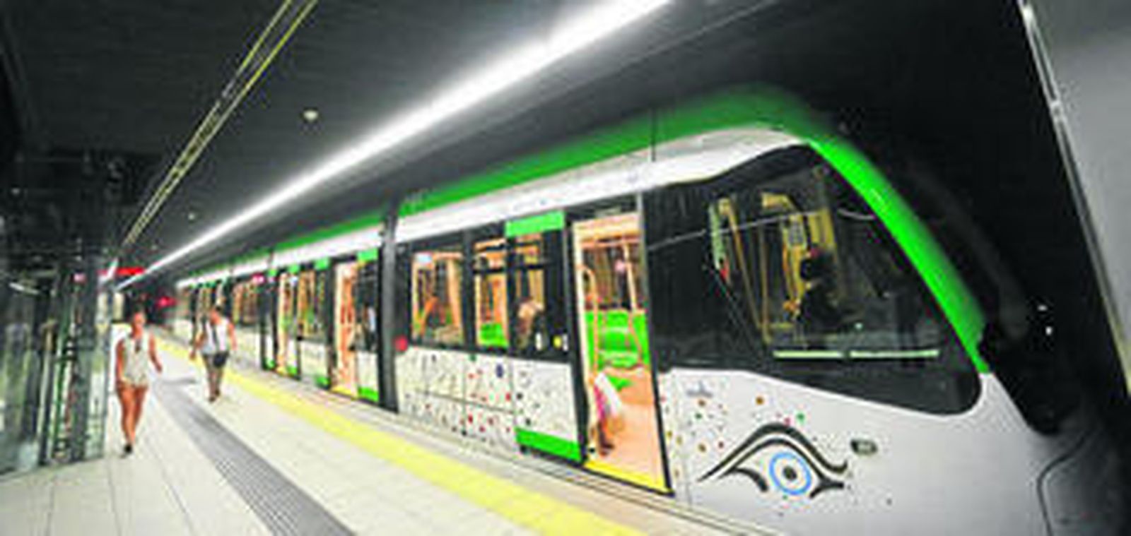 Uno de los trenes del Metro.