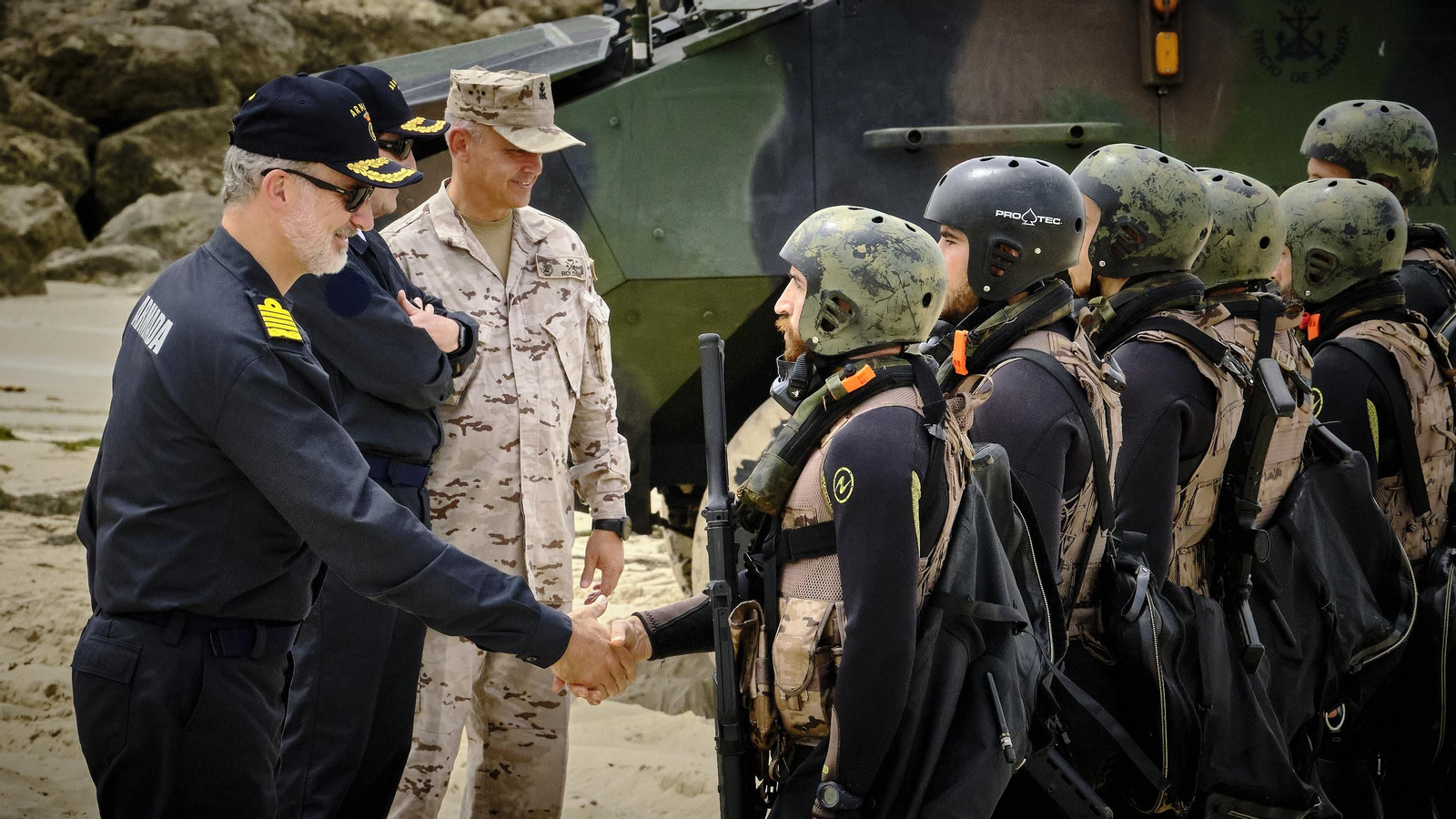 El Rey Felipe VI en las maniobras Flotex 2022