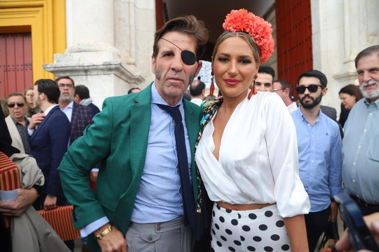 Las fotos de los famosos y autoridades en los toros el miércoles de Feria