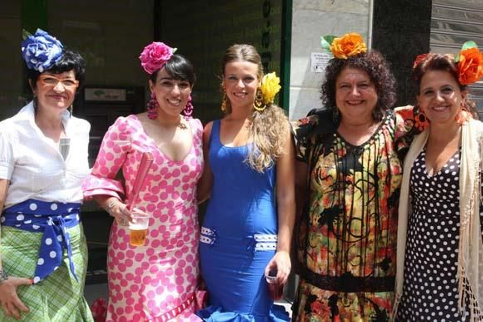 Los linenses se volcaron en la celebración del Domingo Rociero y el Real y el centro tuvieron un gran ambiente

Foto: Paco Guerrero