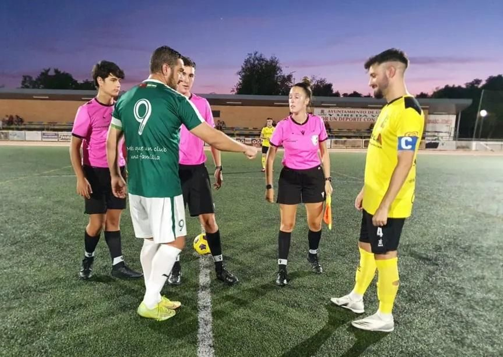 Begíjar CF y CD Úbeda Viva se ven las caras por el primer título oficial de la temporada.