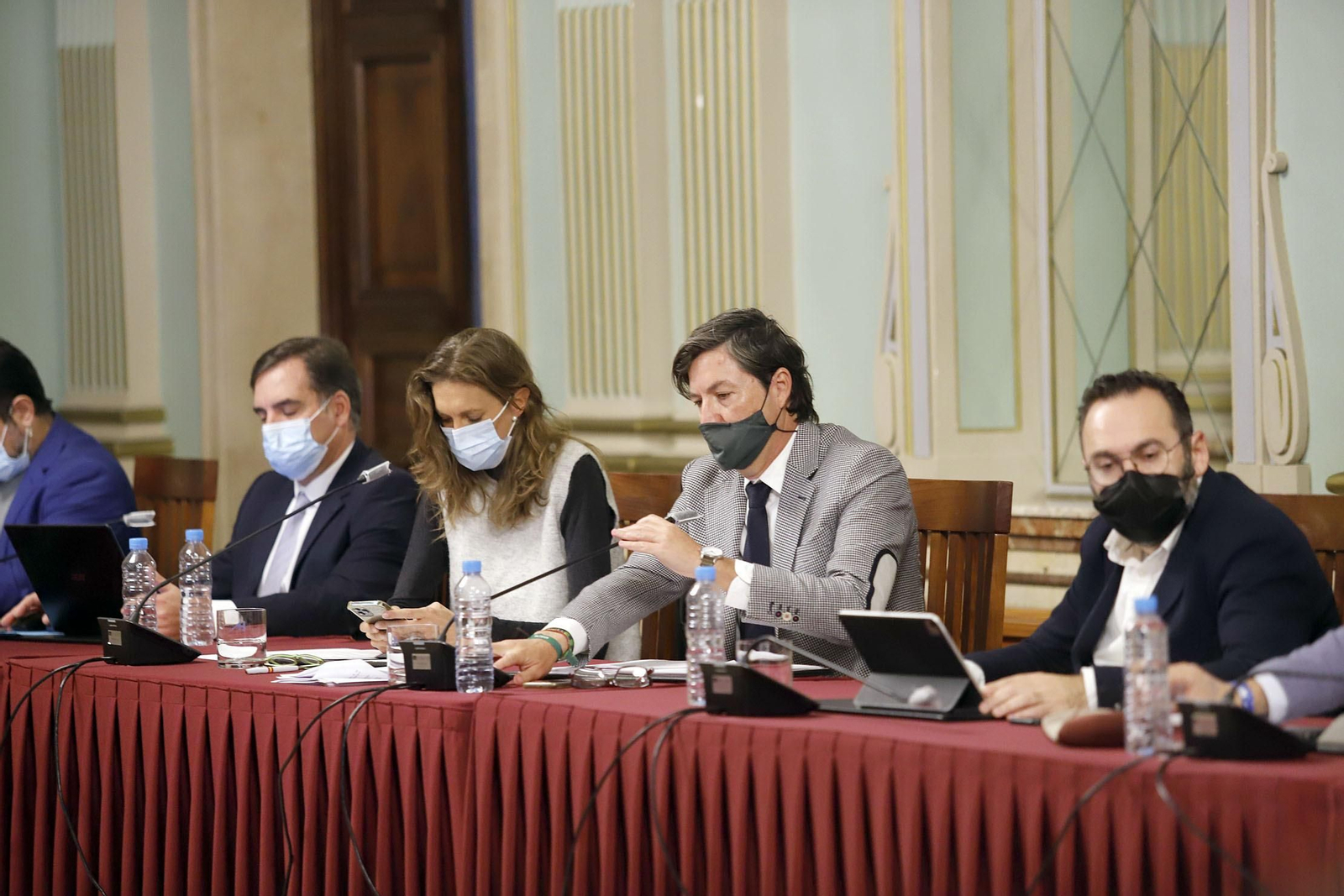 Imágenes del Pleno ordinario del mes de noviembre del Ayuntamiento de Huelva