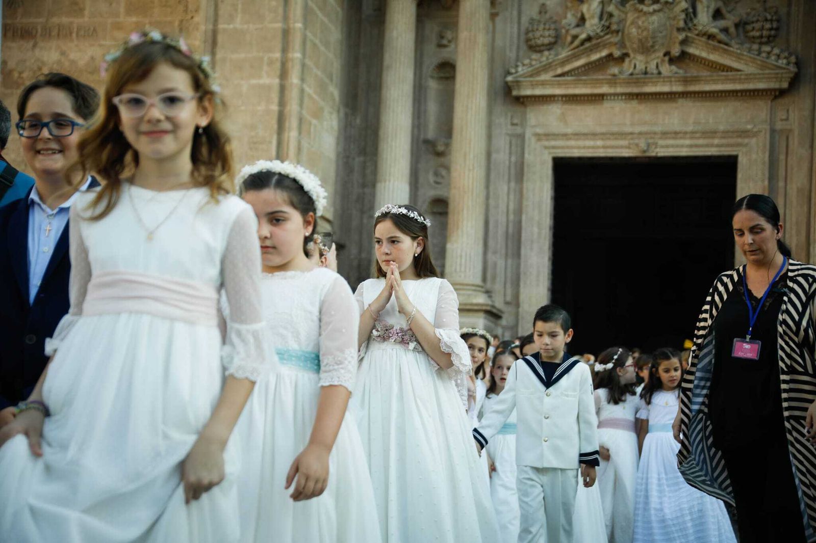 Imágenes de la procesión del Corpus Christi en Almería: así han sido la misa y la posterior marcha por la capital