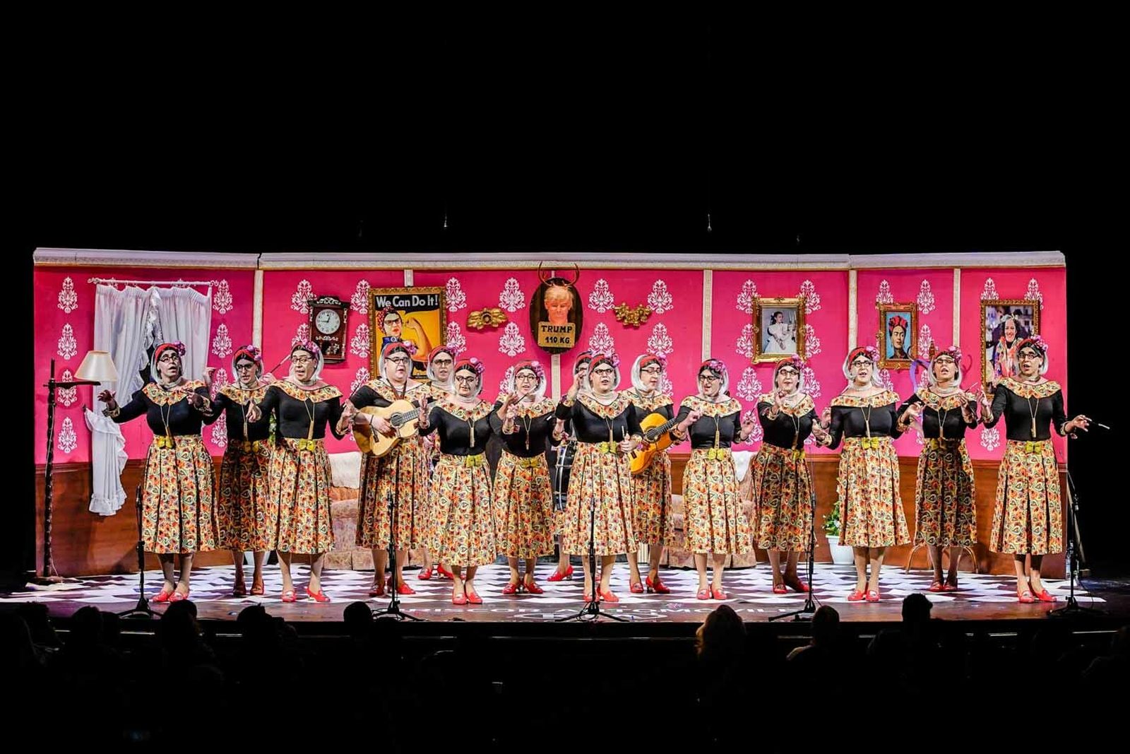 Chirigota '¡Pa' vestir santos!'.