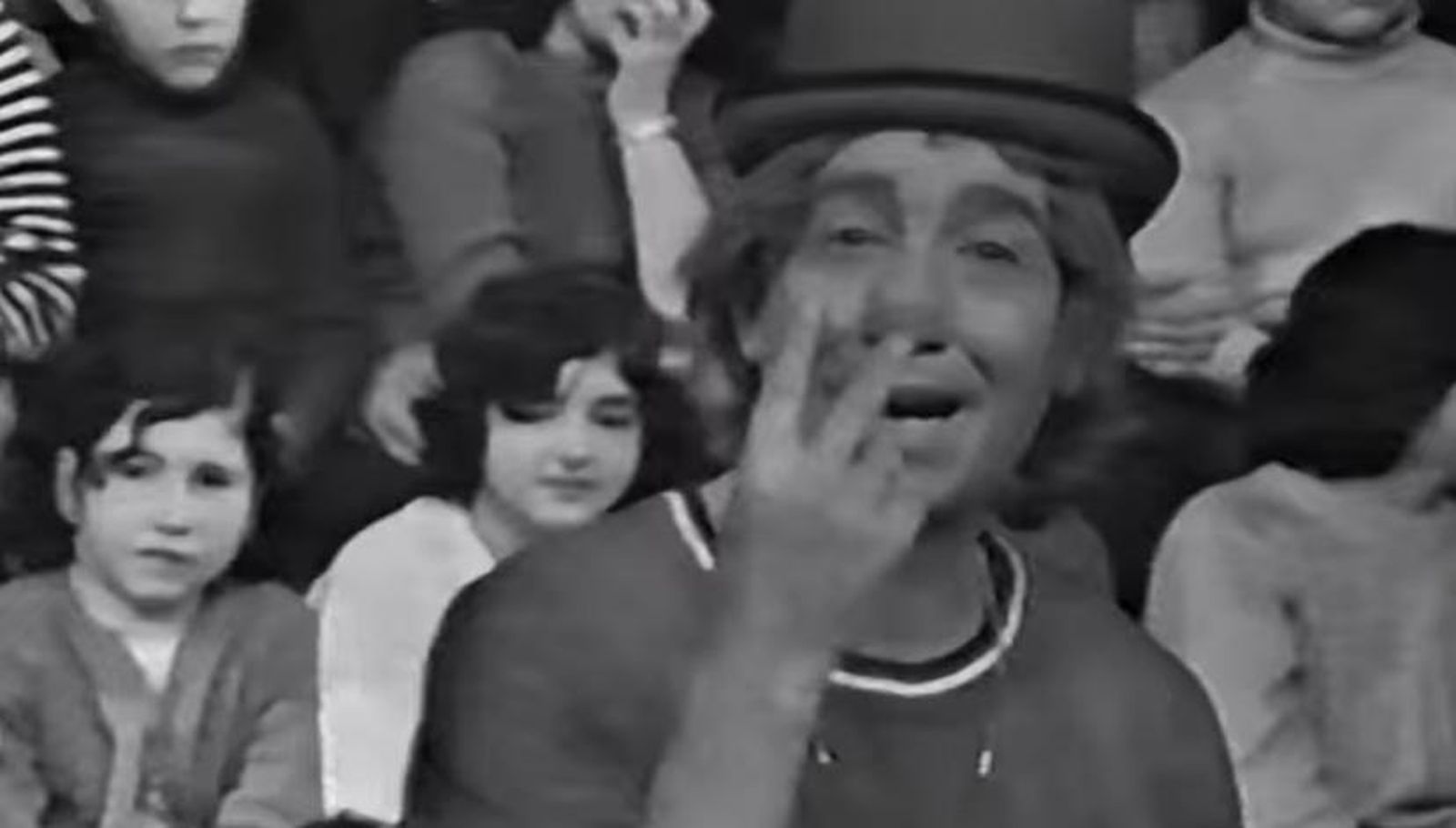 Fofó con su primera canción interpretada en TVE, 'Hola, don Pepito'