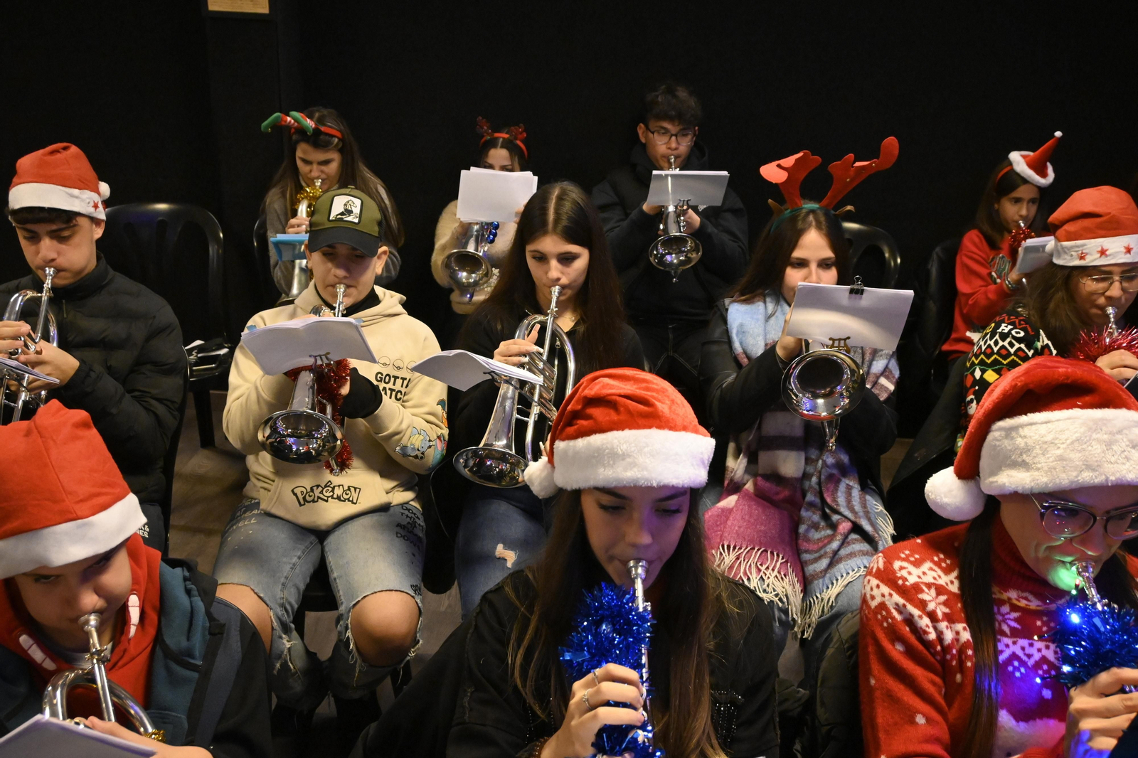 Ensayo preparatorio de la AM Santa Cruz para la cabalgata de Reyes Magos, en Imágenes