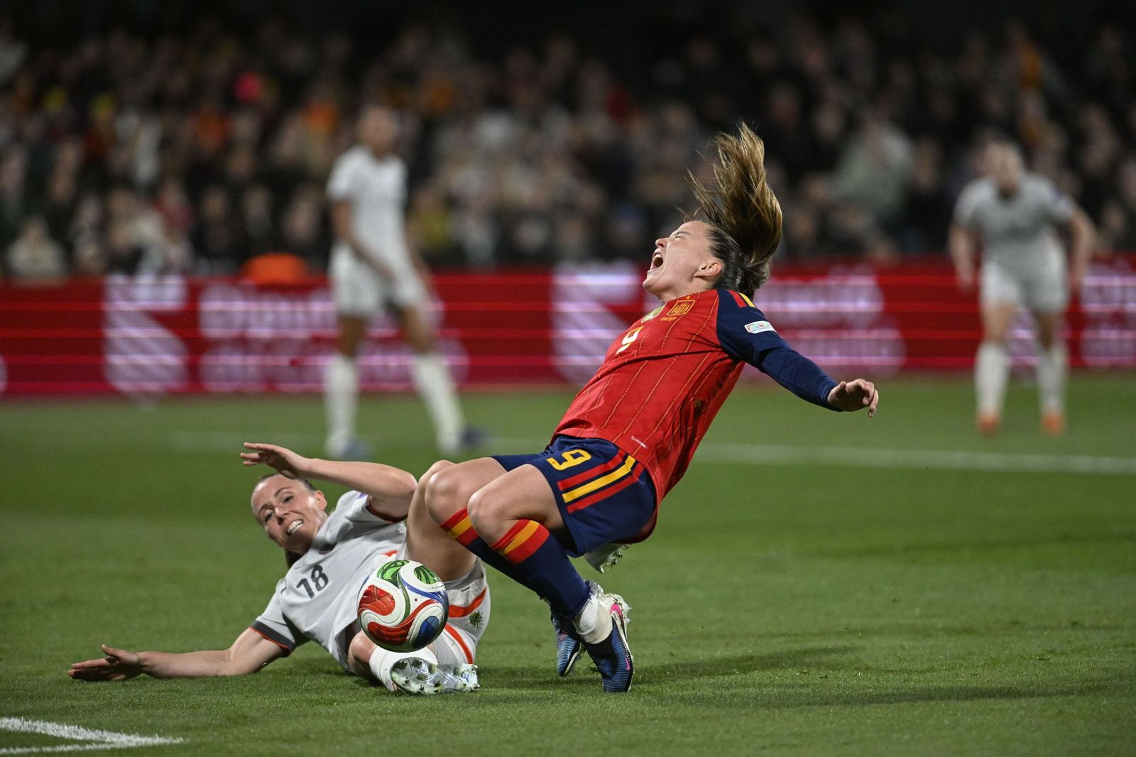 Las fotos del España-Islandia de fútbol femenino