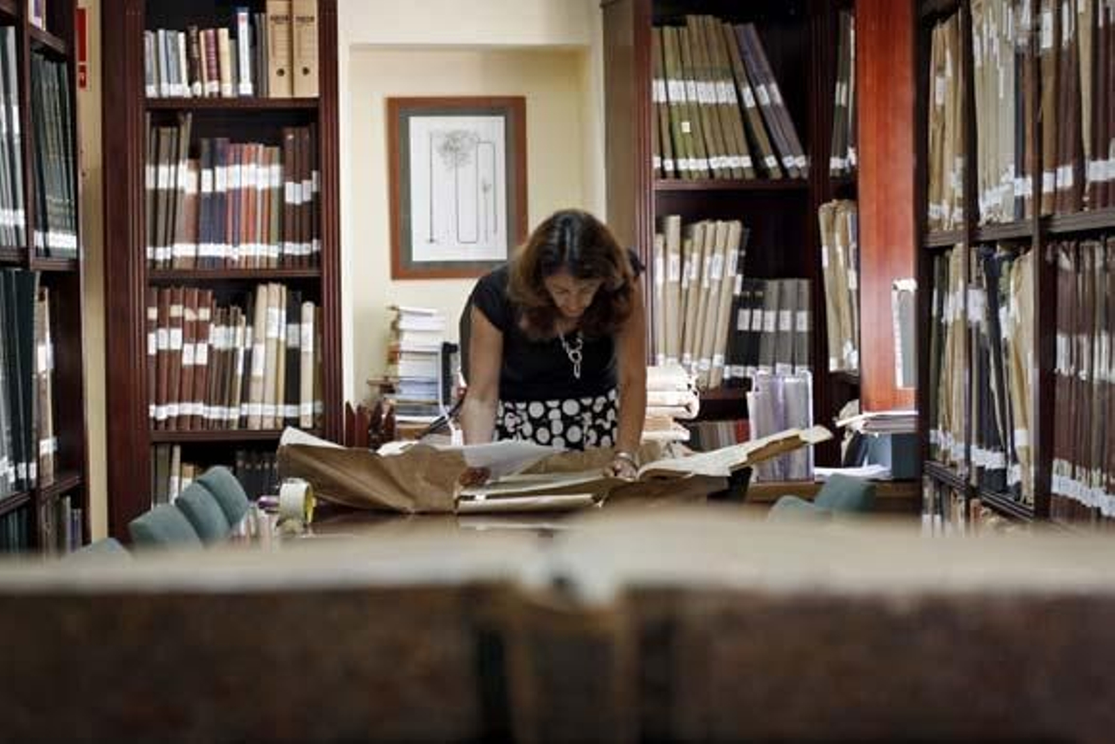 Las hemerotecas persiguen la digitalización de las cabeceras más demandadas, pero la falta de recursos lo convierte en un proceso muy lento

Foto: Lourdes de Vicente