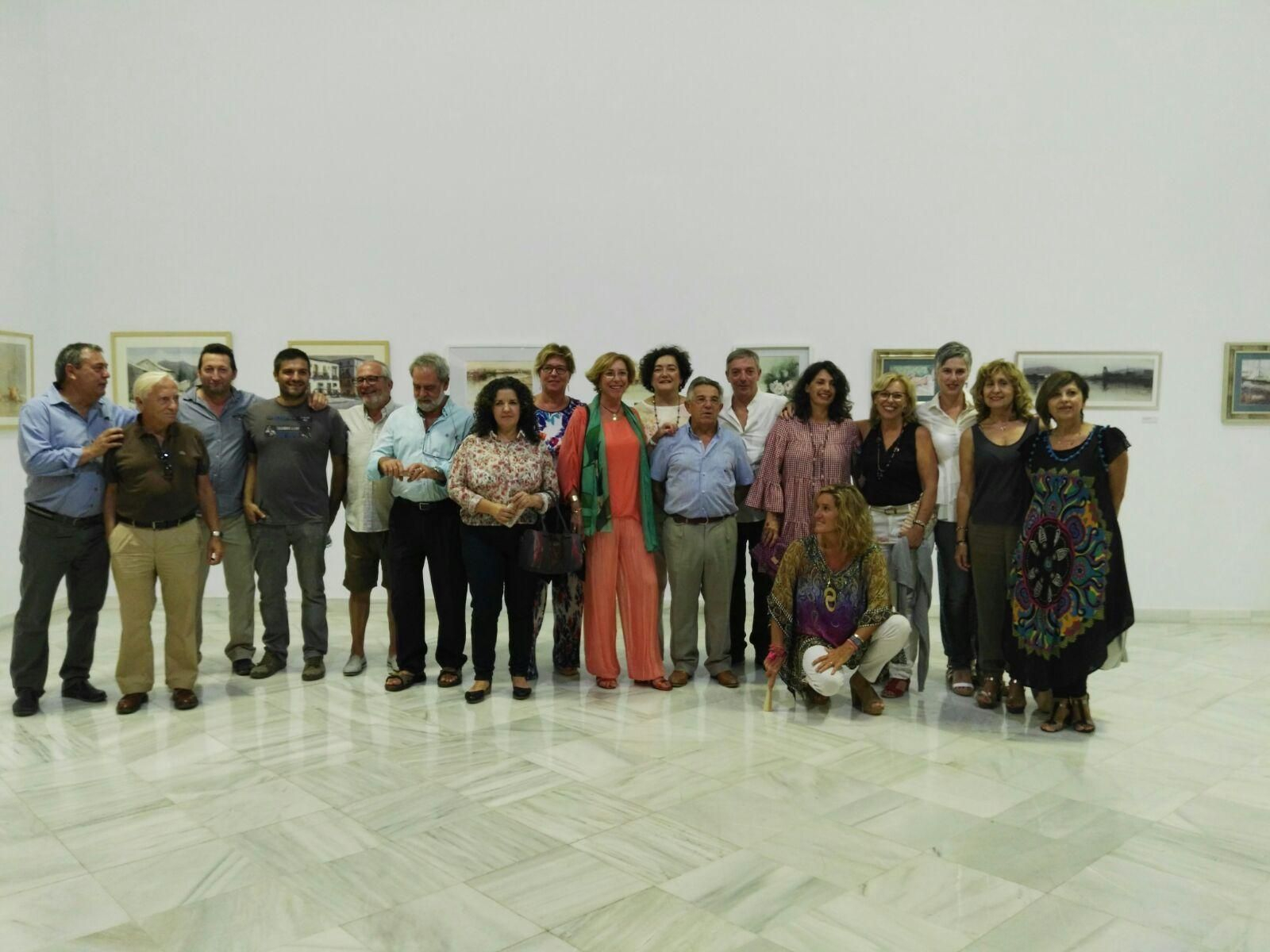 Una imagen de los acuarelistas que participan en la exposición que se inauguróó el viernes pasado en el Alfonso X.