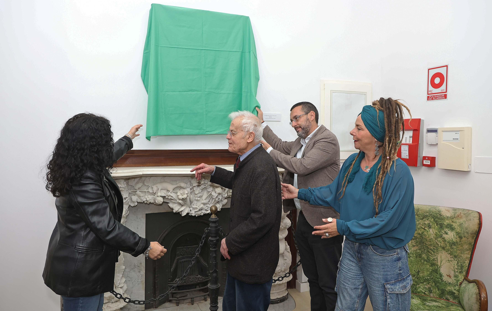 La donación del retrato realizado por Cruz Herrera, en imágenes