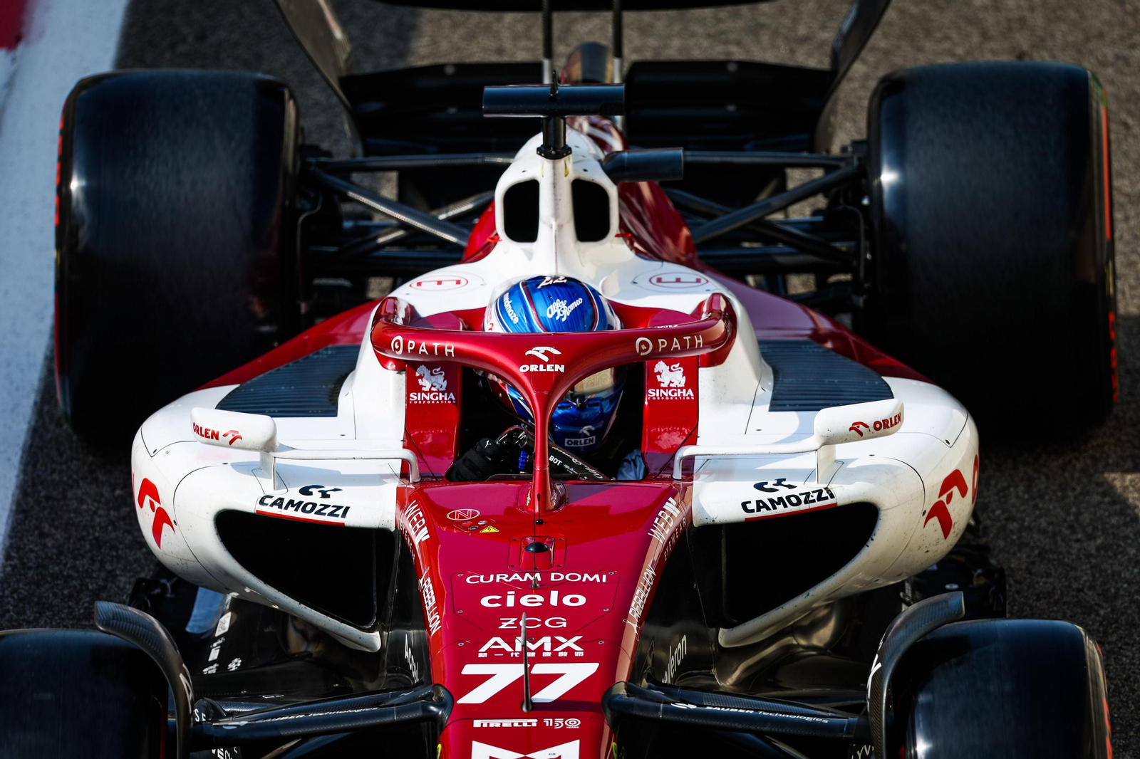 Las escuderías de  Fórmula uno se prueban tras el fin de temporada