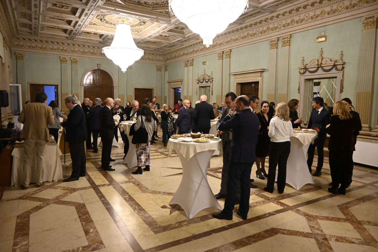 Acto de entrega de recuerdos por la XXX Exaltación a la Saeta de Huelva, en imágenes