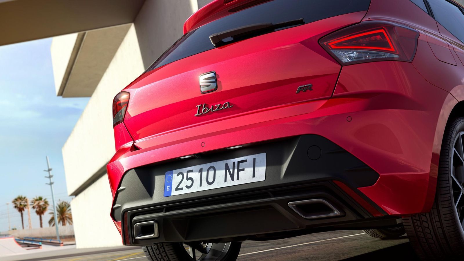 El nivel más alto de equipamiento, el FR; también se complementa con uno adicional, el FR+.