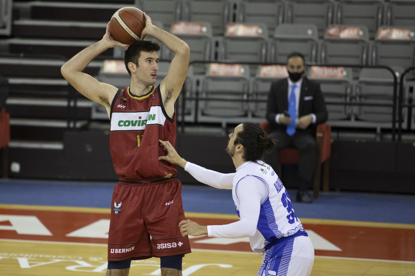 Joan Pardina se lesionó en el partido ante el Almansa.