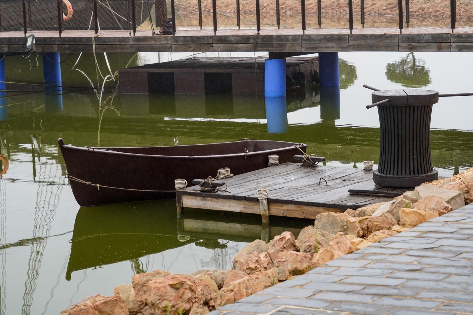 Imágenes de la visita guiada para dar a conocer las reformas realizadas en el Muelle de las Carabelas y su entorno