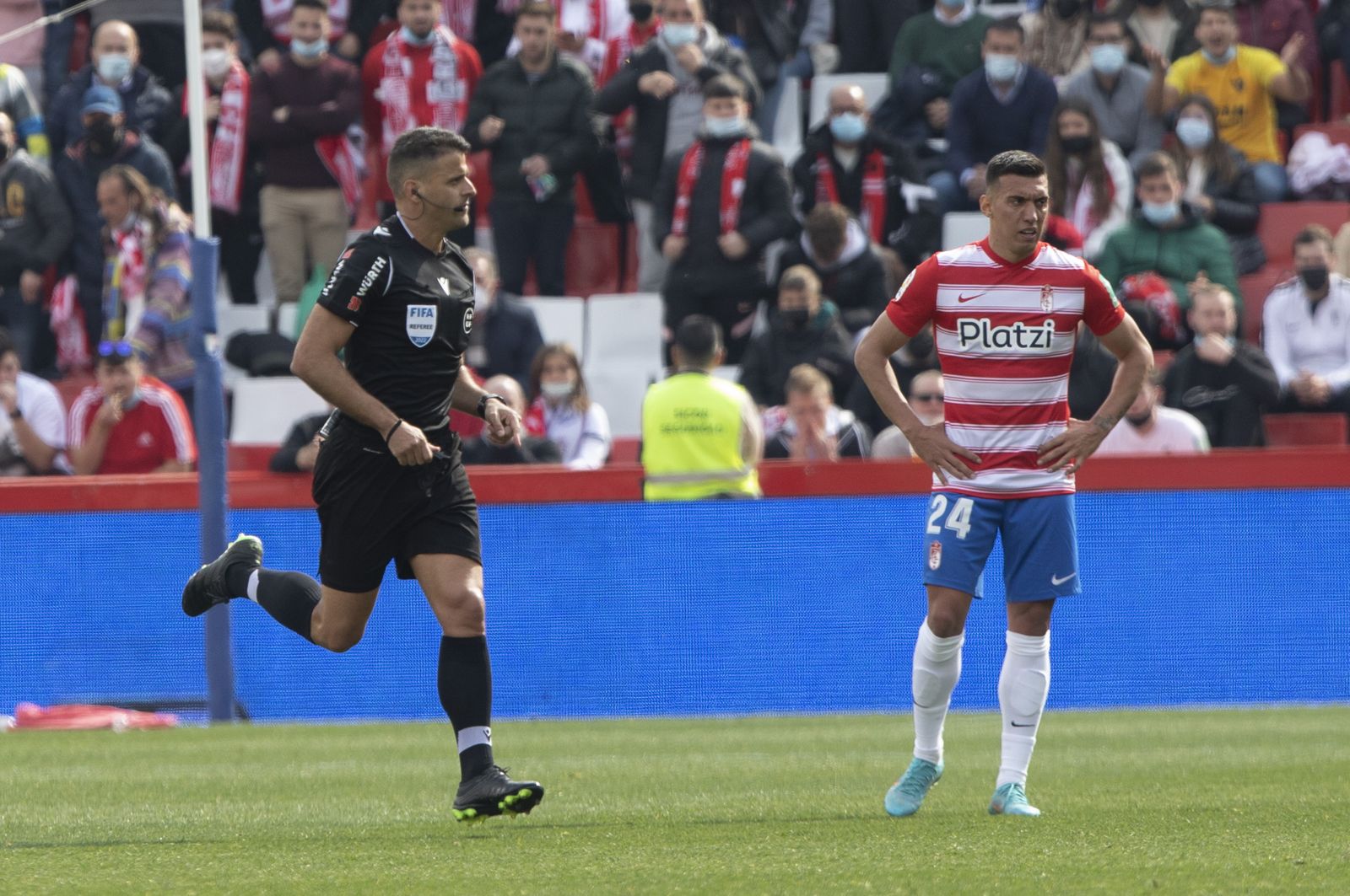 Gil Manzano señaló ante el Villarreal tres penaltis en todo el duelo.