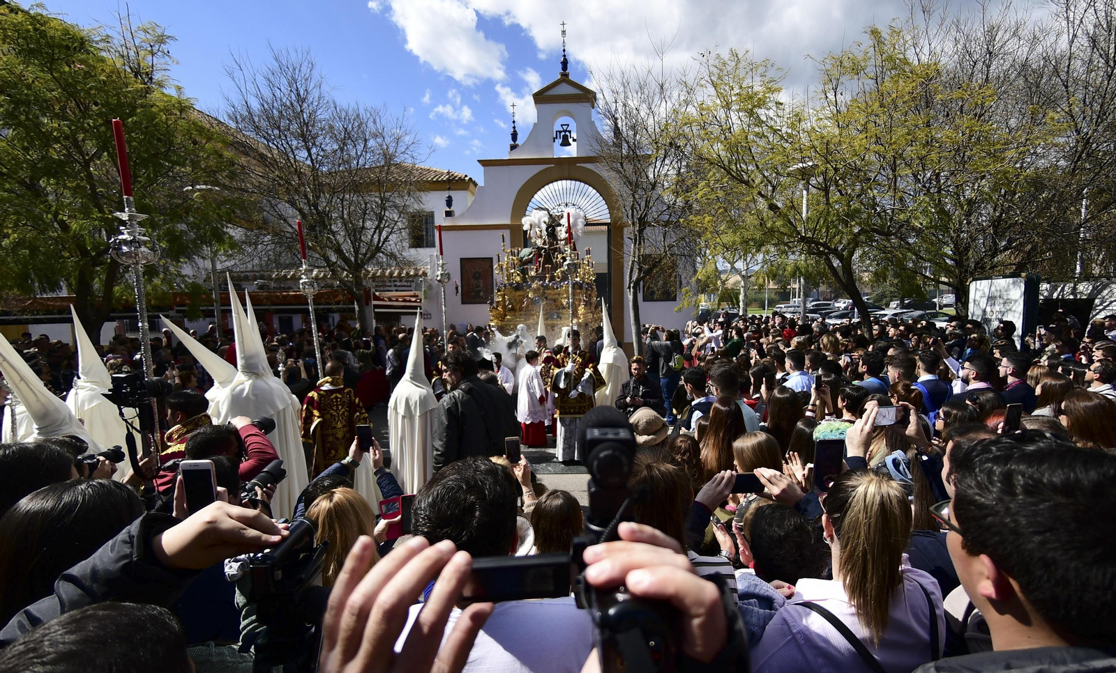 El Lunes Santo en imágenes