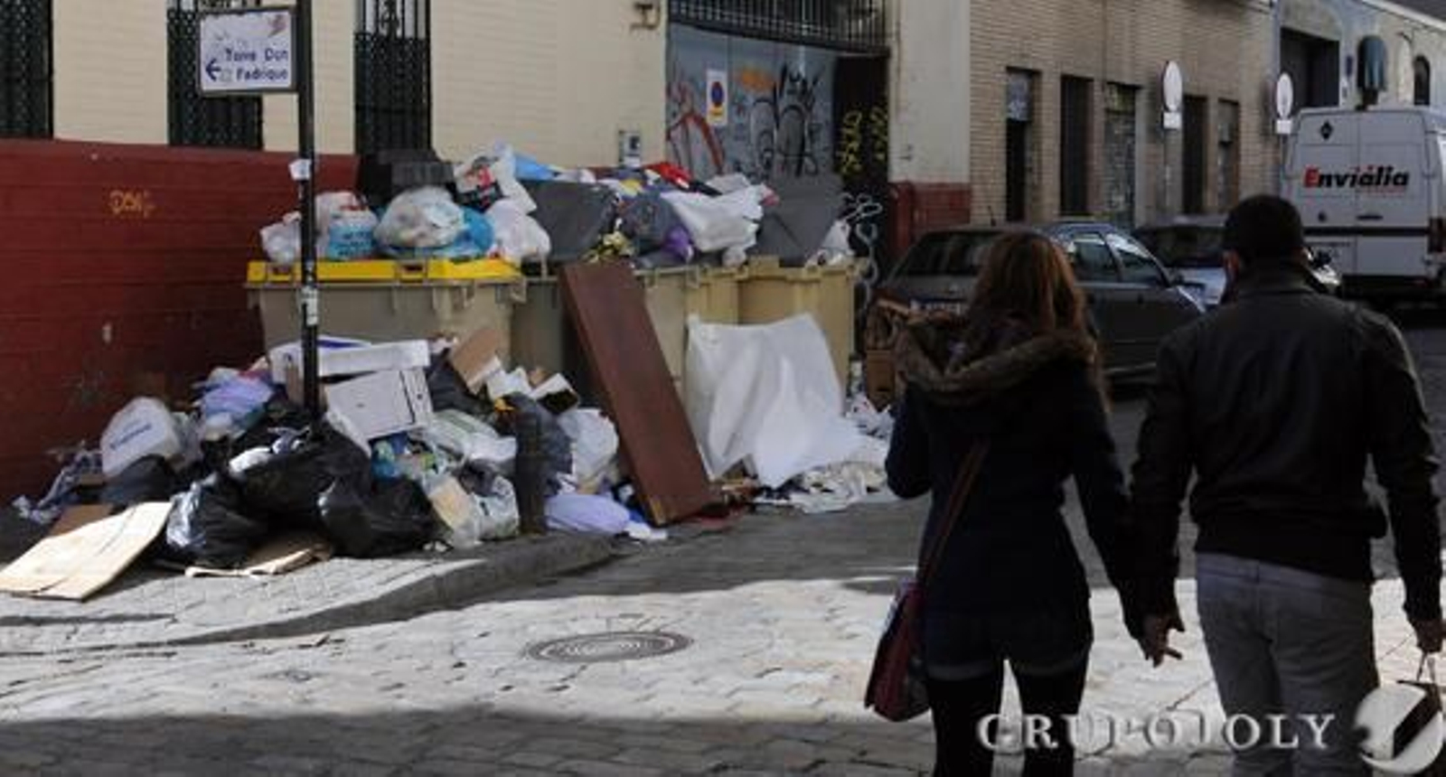 Los primeros efectos de la huelga en Lipasam.

Foto: Juan Carlos Vázquez