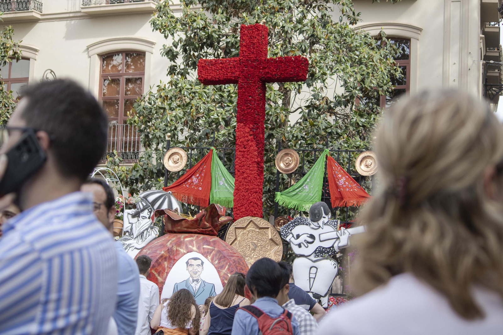 Así celebra Granada sus Cruces, en imágenes