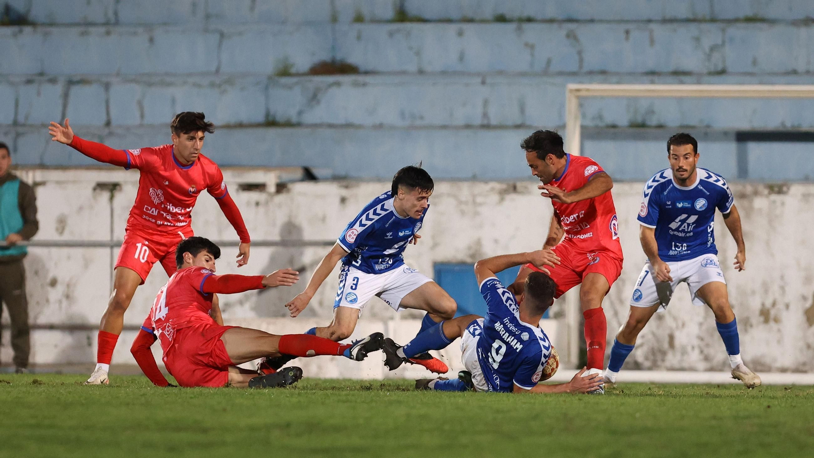 Imágenes del Xerez DFC contra la Deportiva Minerva en el Pedro Garrido de Jerez