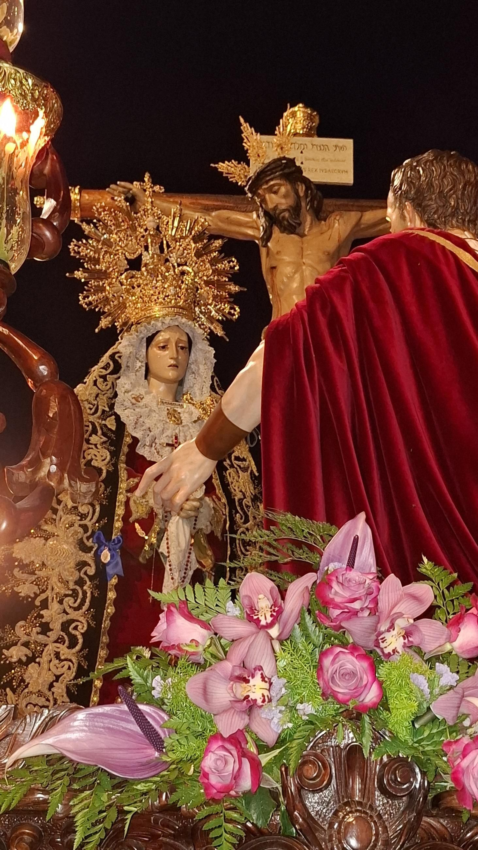 Fotogalería: La salida extraordinaria de la Vera-Cruz de Puerto Real en su 475 aniversario