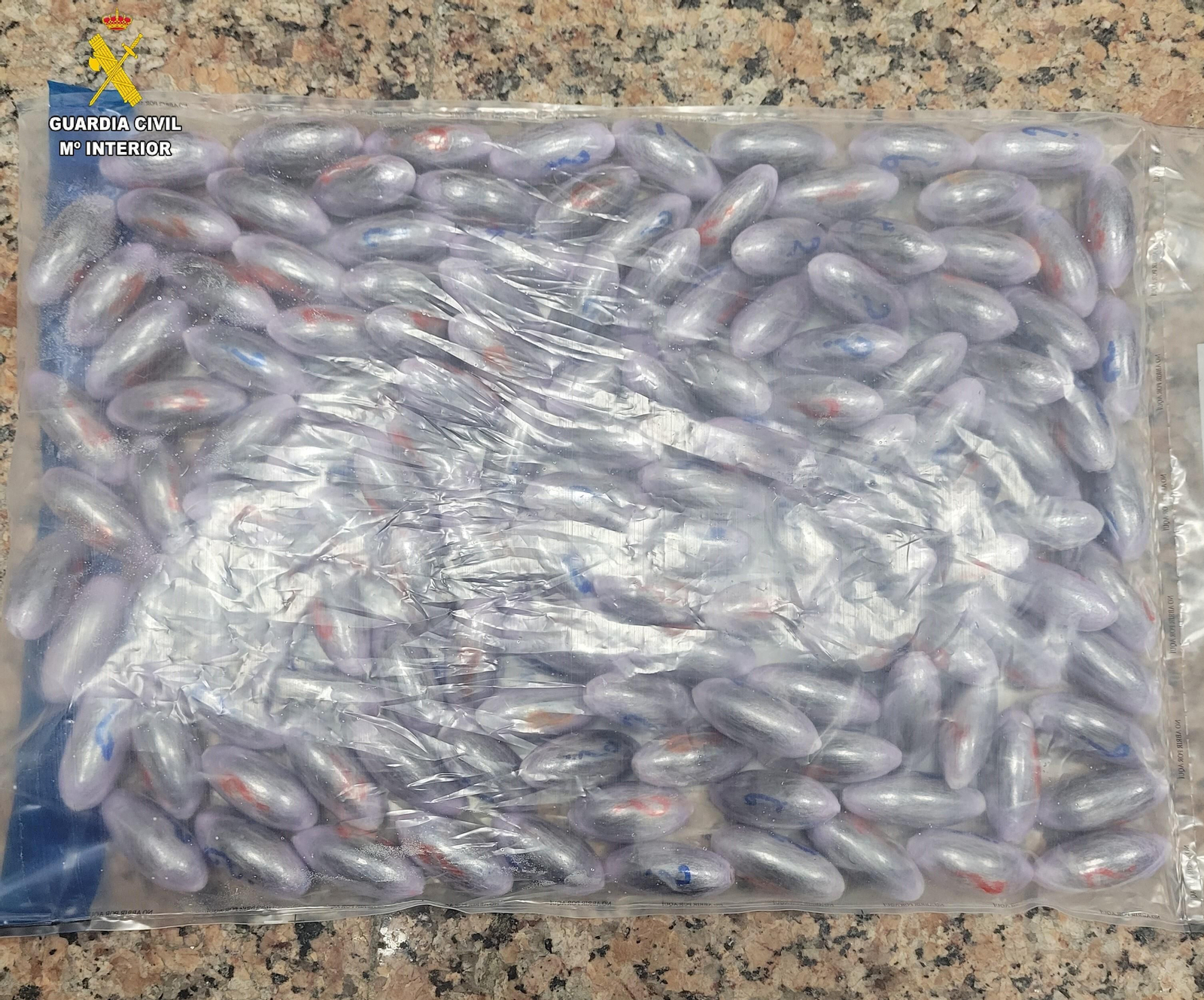 Bellotas de hachís incautadas en Algeciras.