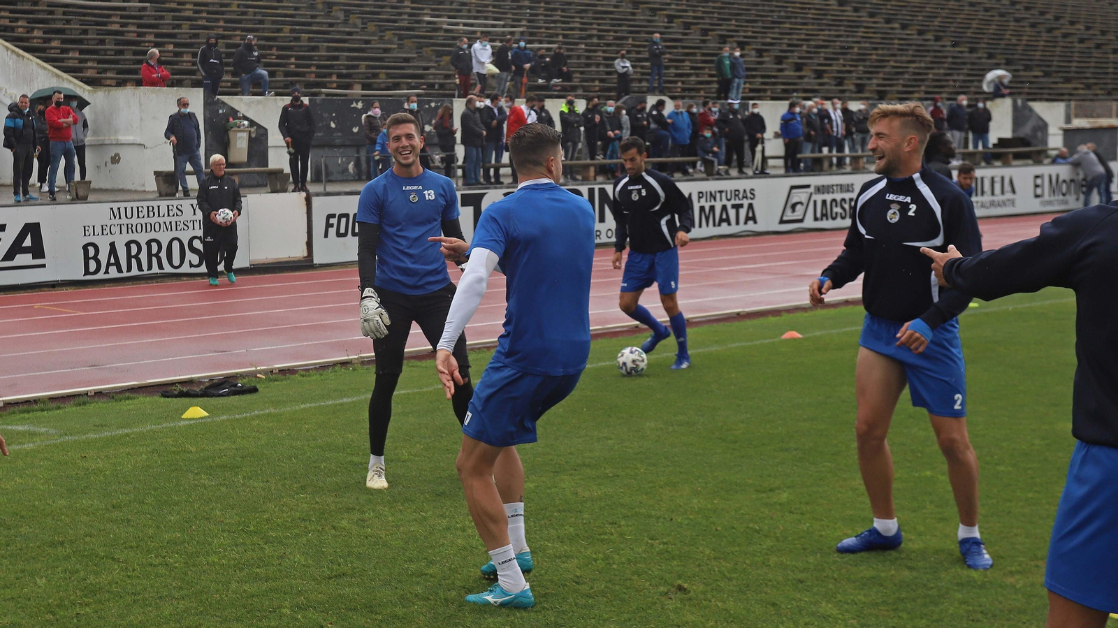 Fotos del entrenamiento a puerta abierta de la Balona