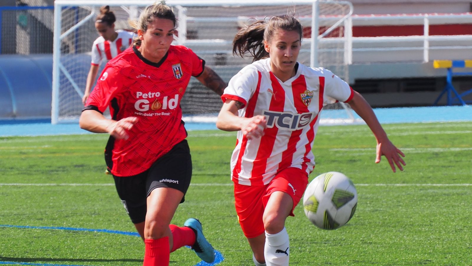 Jessi durante un partido con la UD Almería.