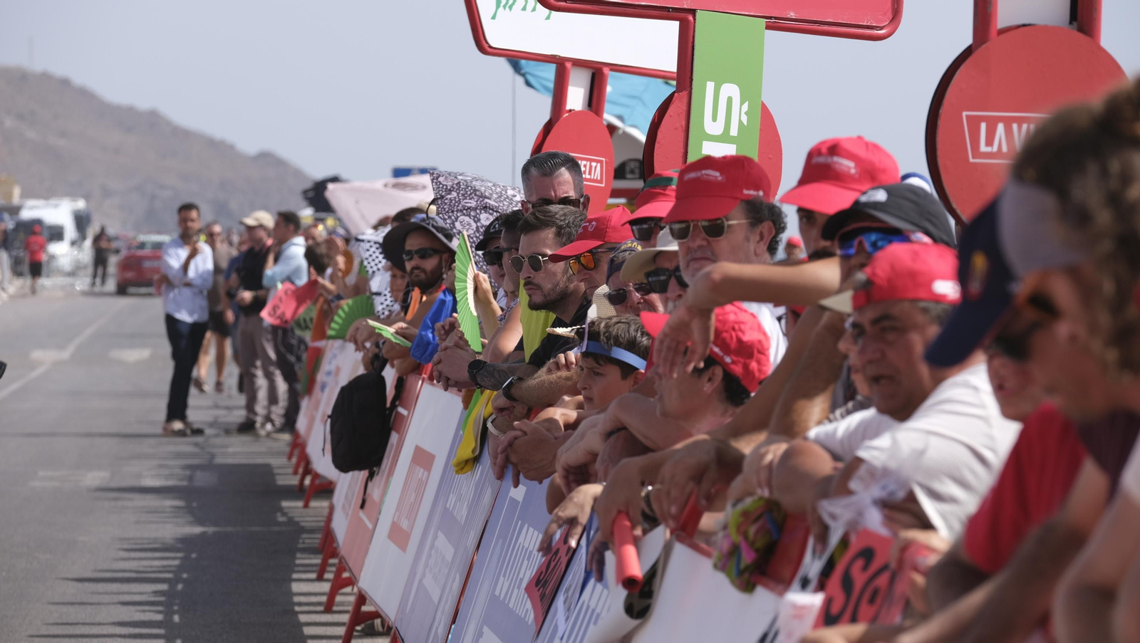 Imágenes de la etapa de la Vuelta a España con llegada en Cabo de Gata, Almería