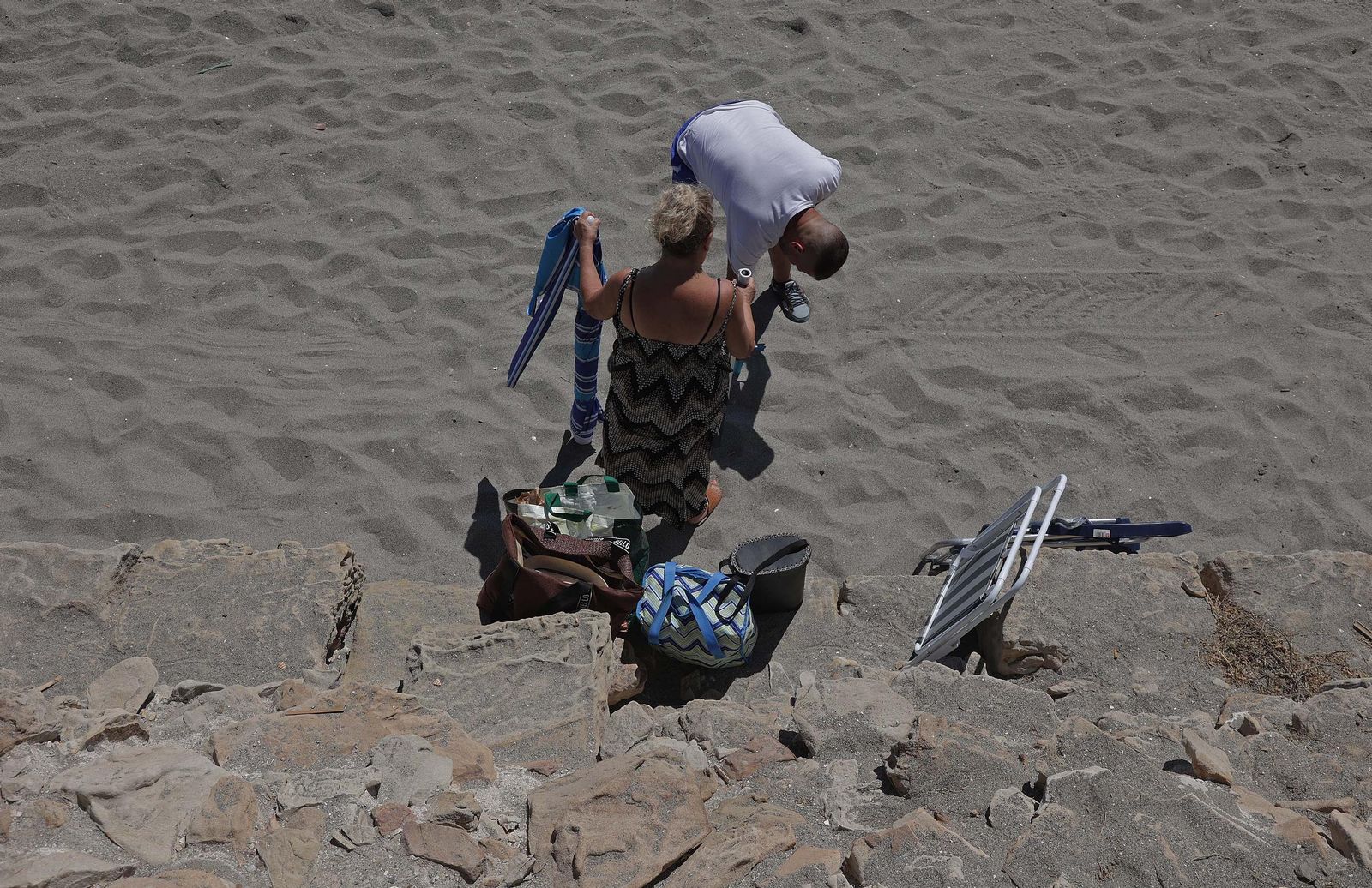 Fotos del domingo en la playa de Levante de La Línea